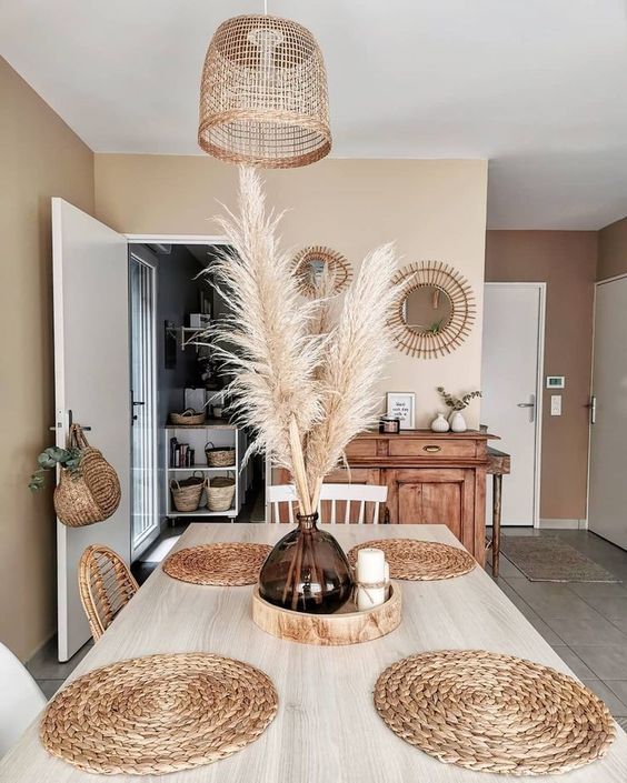 5 PAMPAS GRASS DÉCOR IDEAS TO SPICE UP YOUR HOME