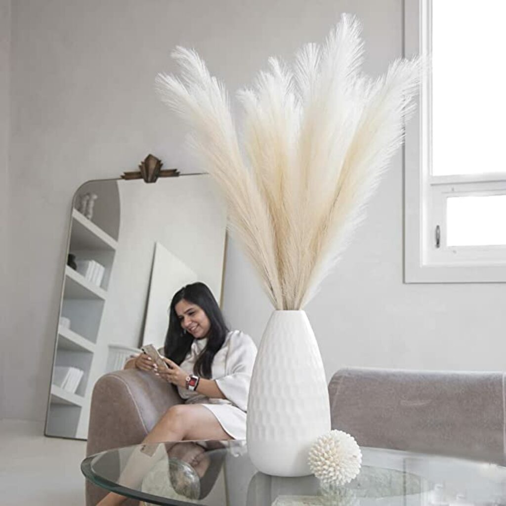 PENTAS The Faux Pampas Grass Large, 43'' 3 Pieces Fake Artificial Pompas,  Pampas Grass Decor Tall Fluffy Stems, Floor Vase Filler for Living Room,  Kitchen Decor or Boho Room Decor (Natural Gradient)